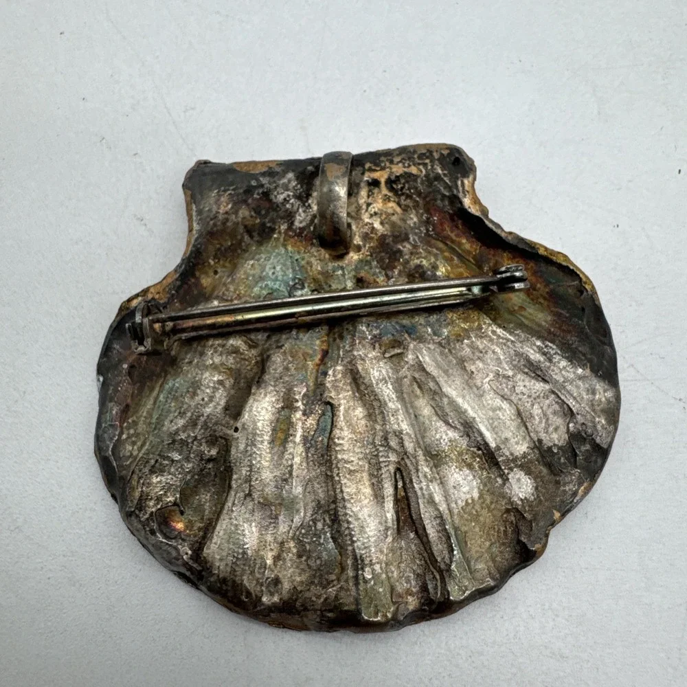 Vintage Metal Shell Brooch Or Pendant Wear Either Way 2